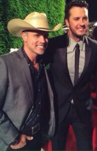 Dustin Lynch meet and greet tickets & VIP packages