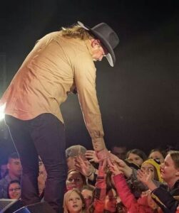 Randy Travis Meet and Greet Tickets & VIP Packages